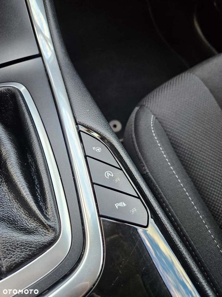 Ford S-Max 2.0 TDCi Titanium PowerShift - 32