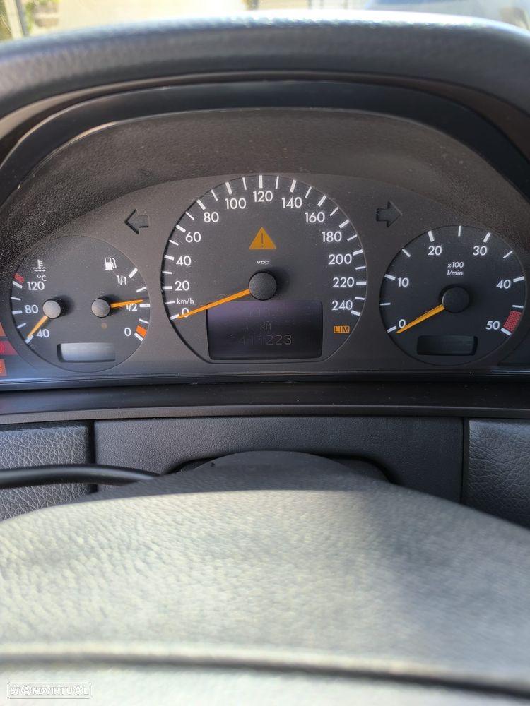 Mercedes-Benz E 220 CDI Elegance - 9