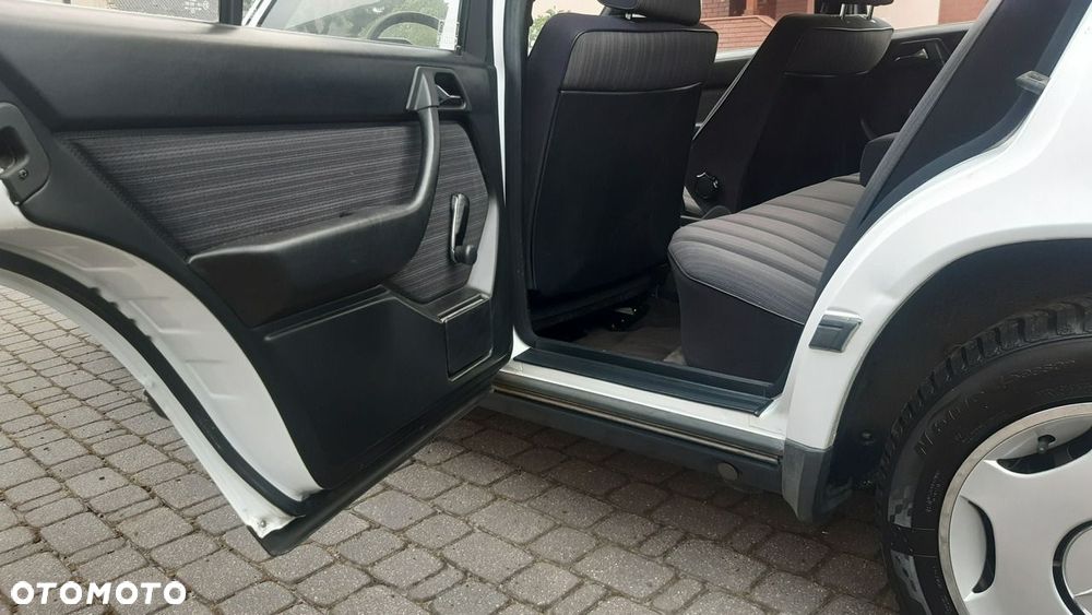 Mercedes-Benz W124 (1984-1993) - 9