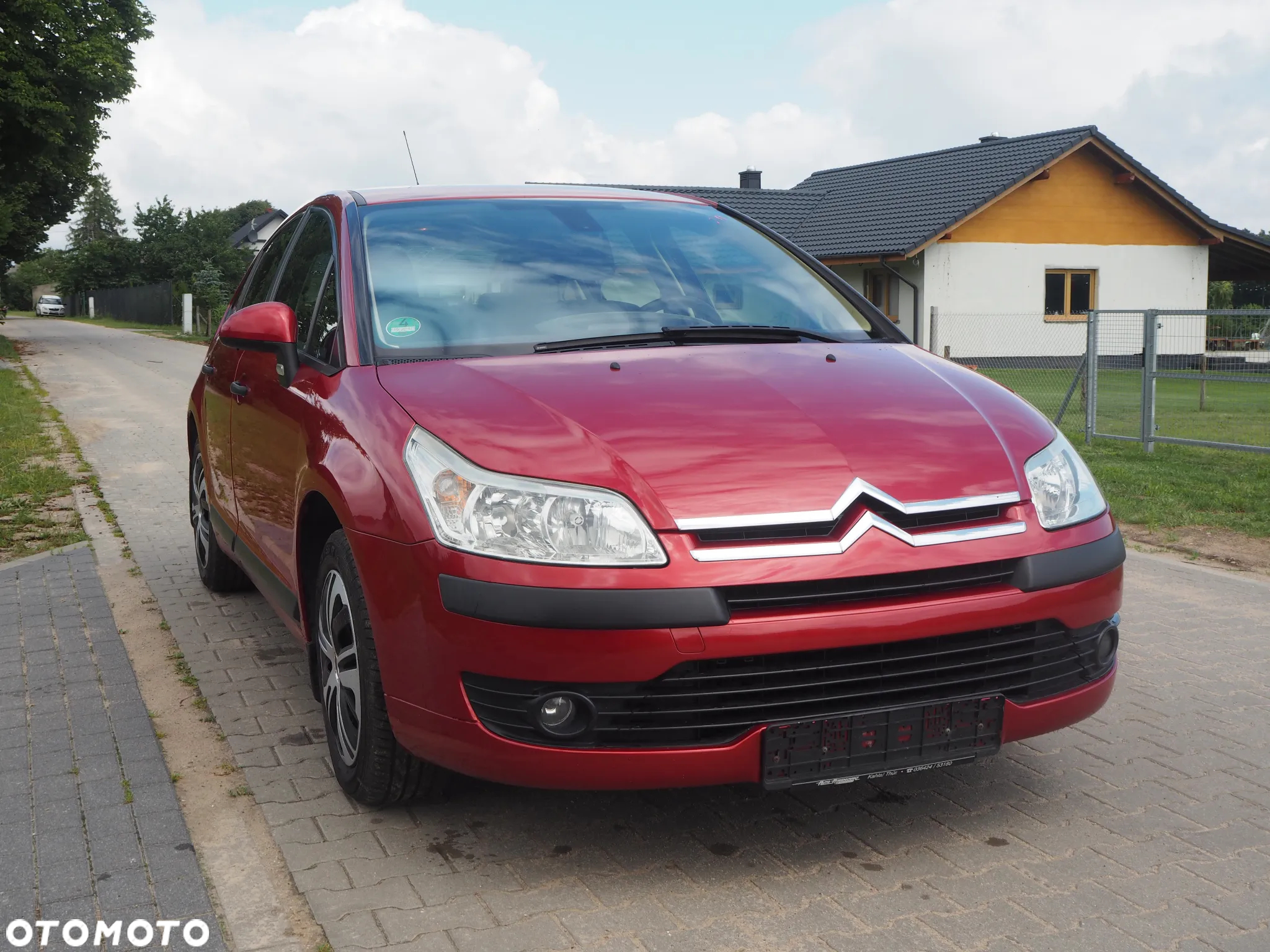 Citroën C4 1.6 16V Confort - 2