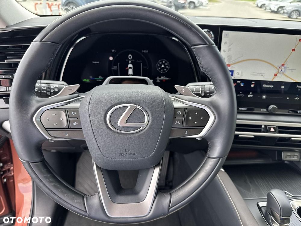 Lexus RX 450h+ Omotenashi - 16