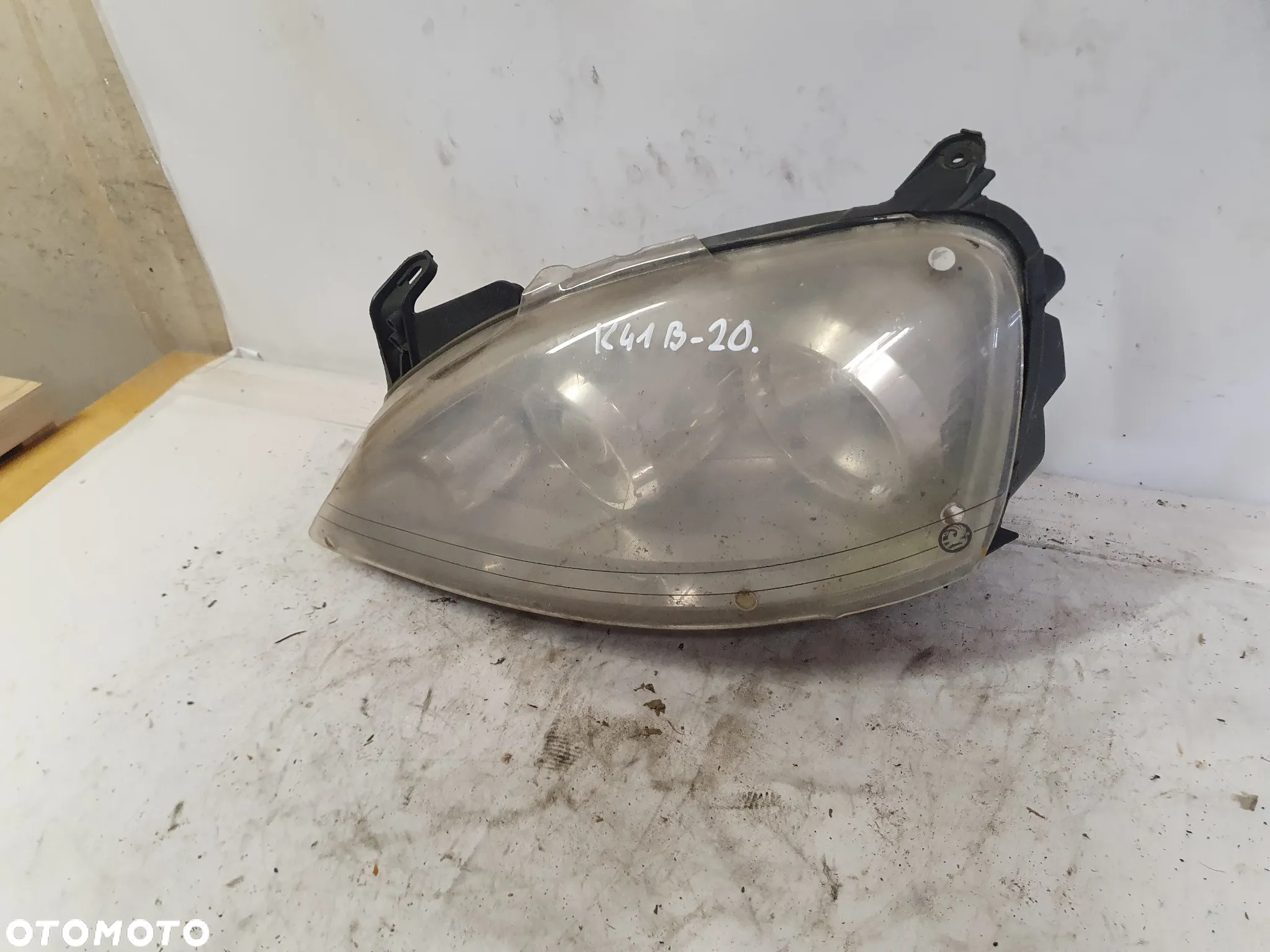 * LAMPA PRZEDNIA LEWA PRZÓD LEWO OPEL CORSA C - 2