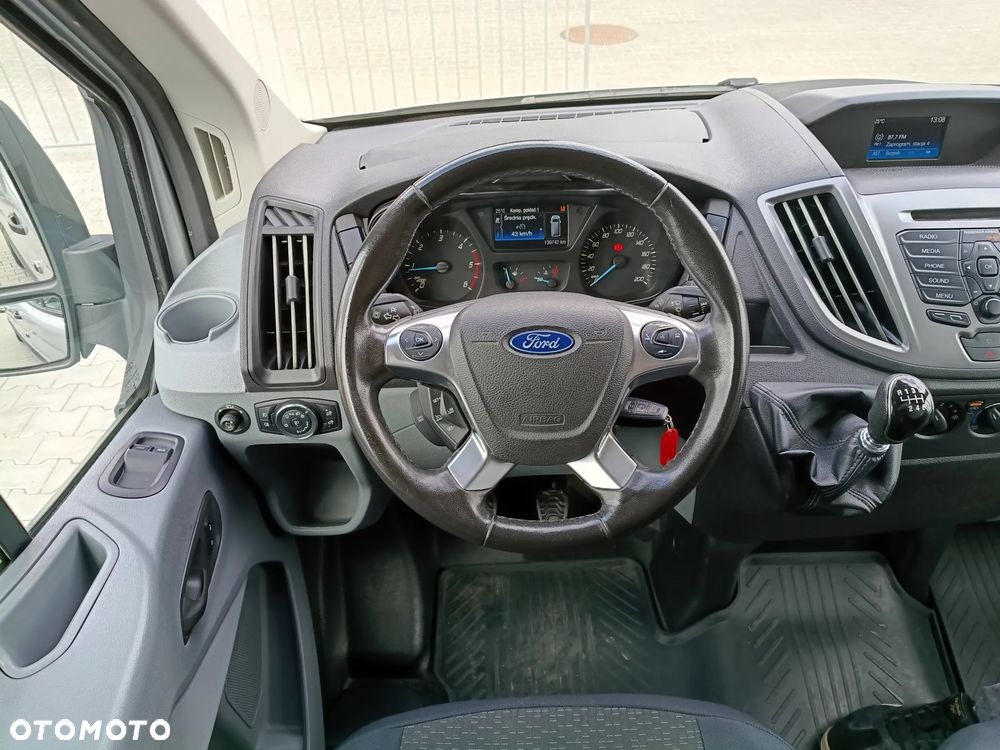 Ford Transit - 10