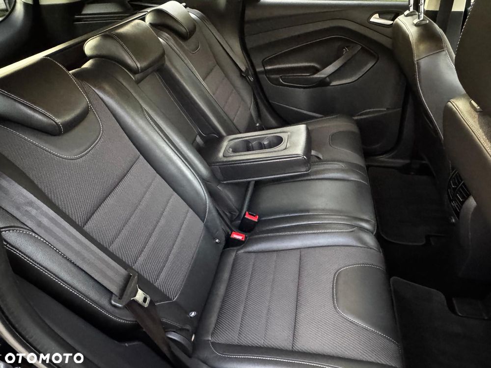 Ford Kuga 2.0 TDCi 4x4 Titanium - 29