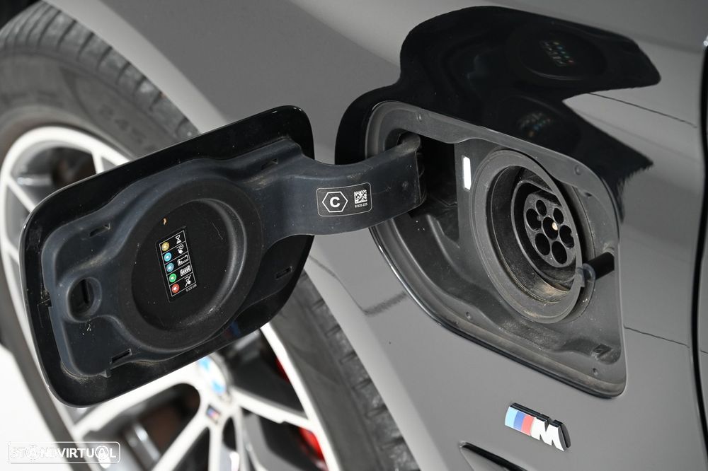 BMW 520 e Pack M - 12