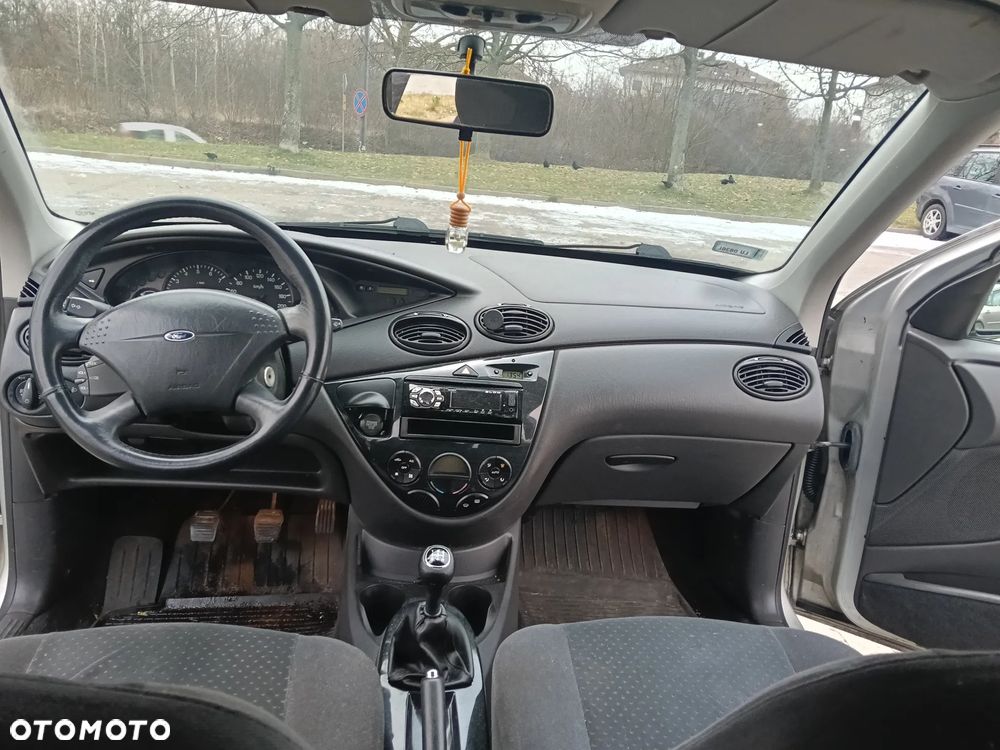 Ford Focus - 11