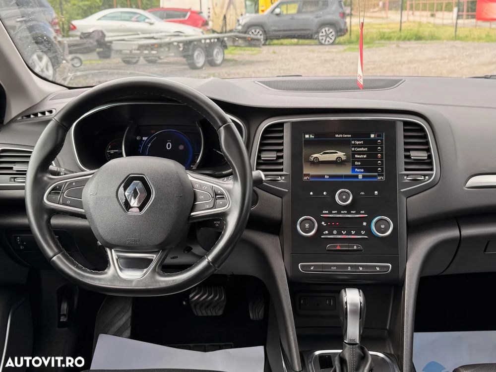 Renault Megane TCe EDC Intens - 8