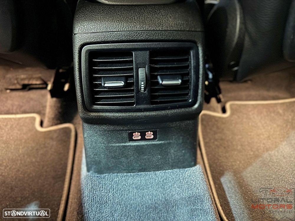 BMW X1 sDrive18i Aut. xLine - 38