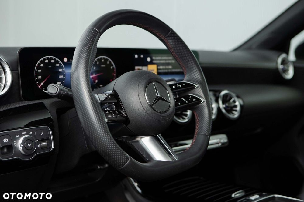Mercedes-Benz Klasa A 200 AMG Line 7G-DCT - 19