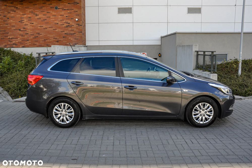Kia Ceed - 5