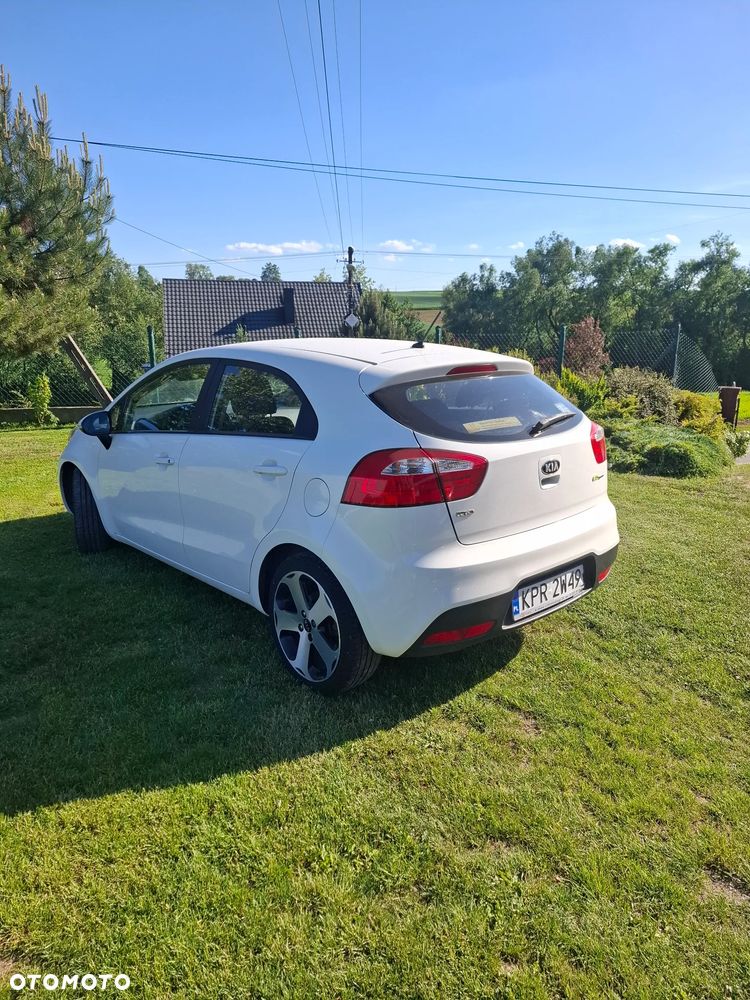 Kia Rio - 7