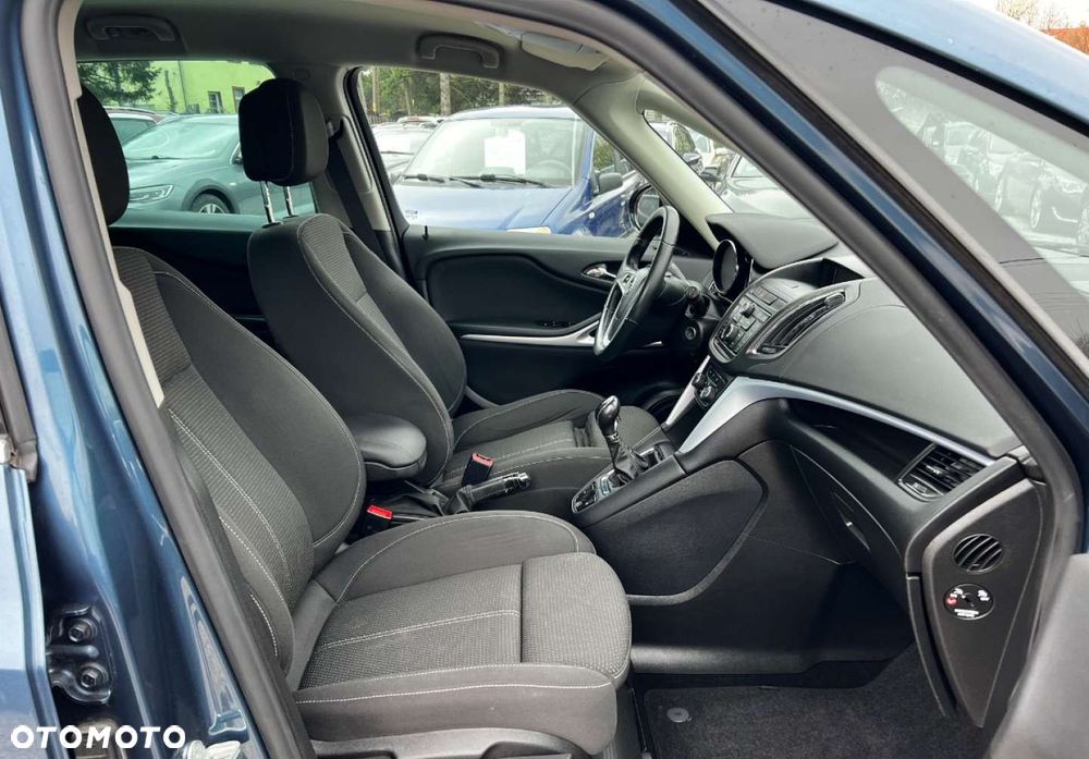 Opel Zafira - 9