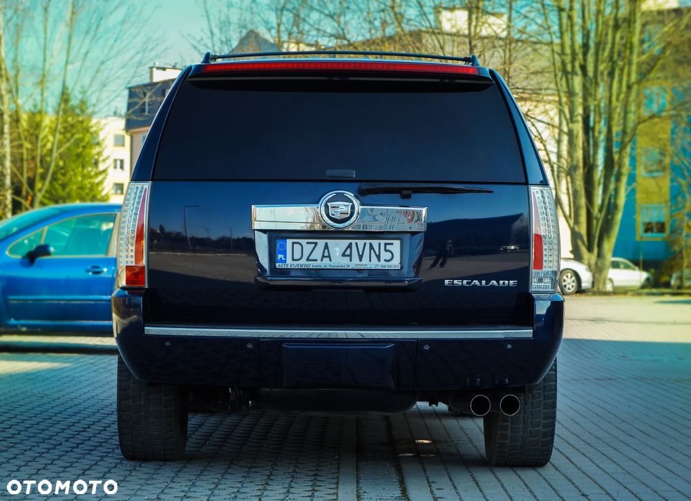 Cadillac Escalade - 7