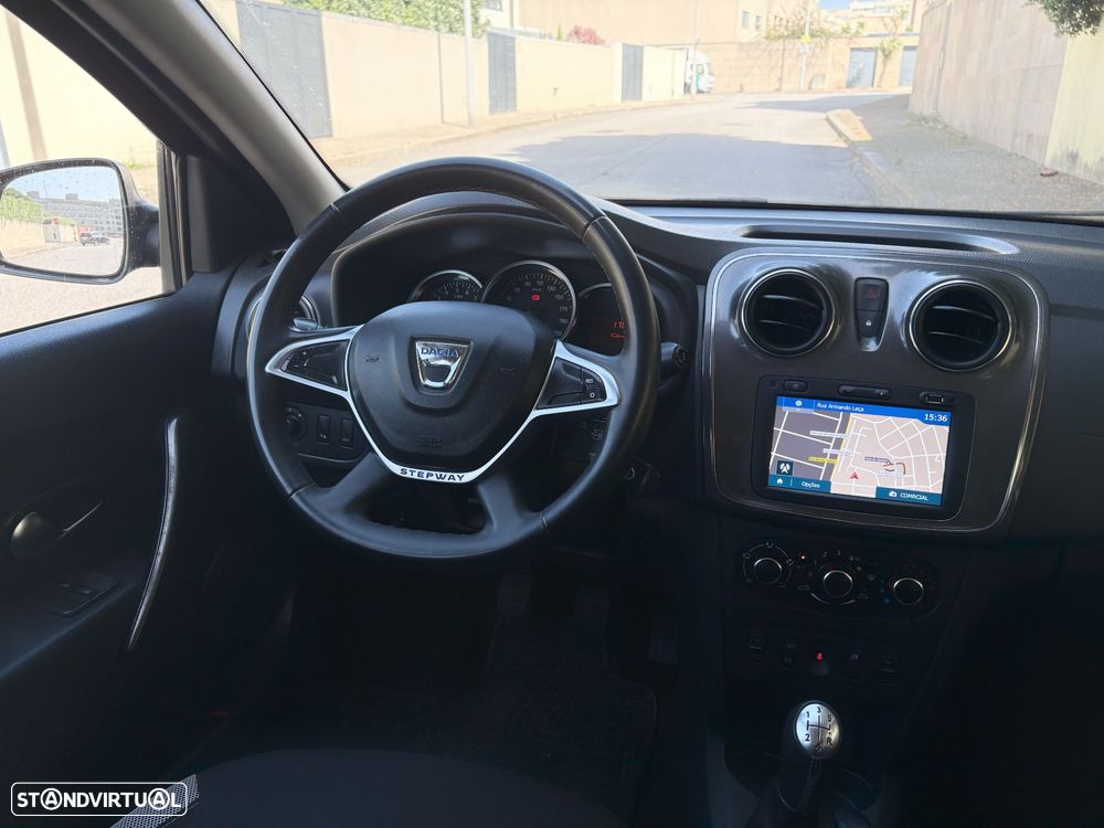 Dacia Sandero 0.9 TCe Stepway - 16