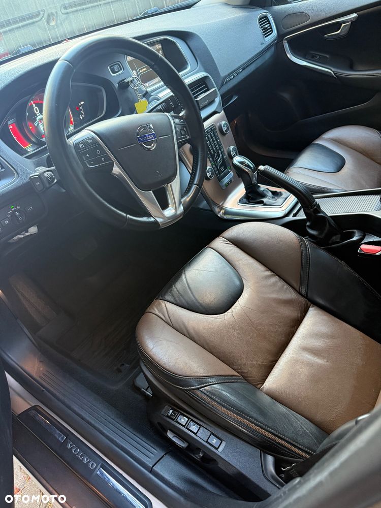 Volvo V40 Cross Country D2 Summum - 9