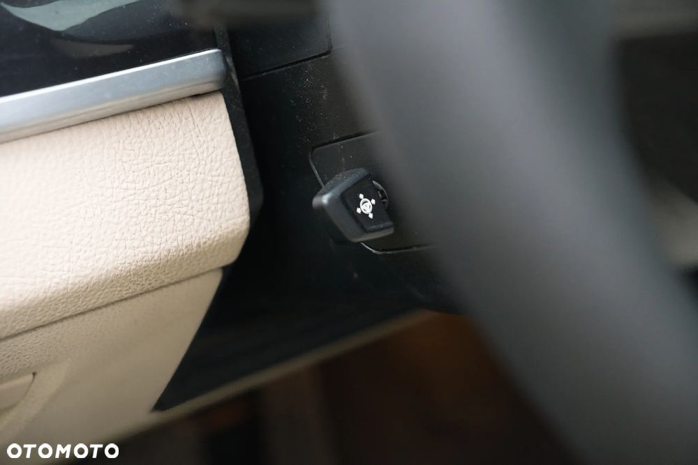 BMW Seria 5 520d Luxury Line - 24