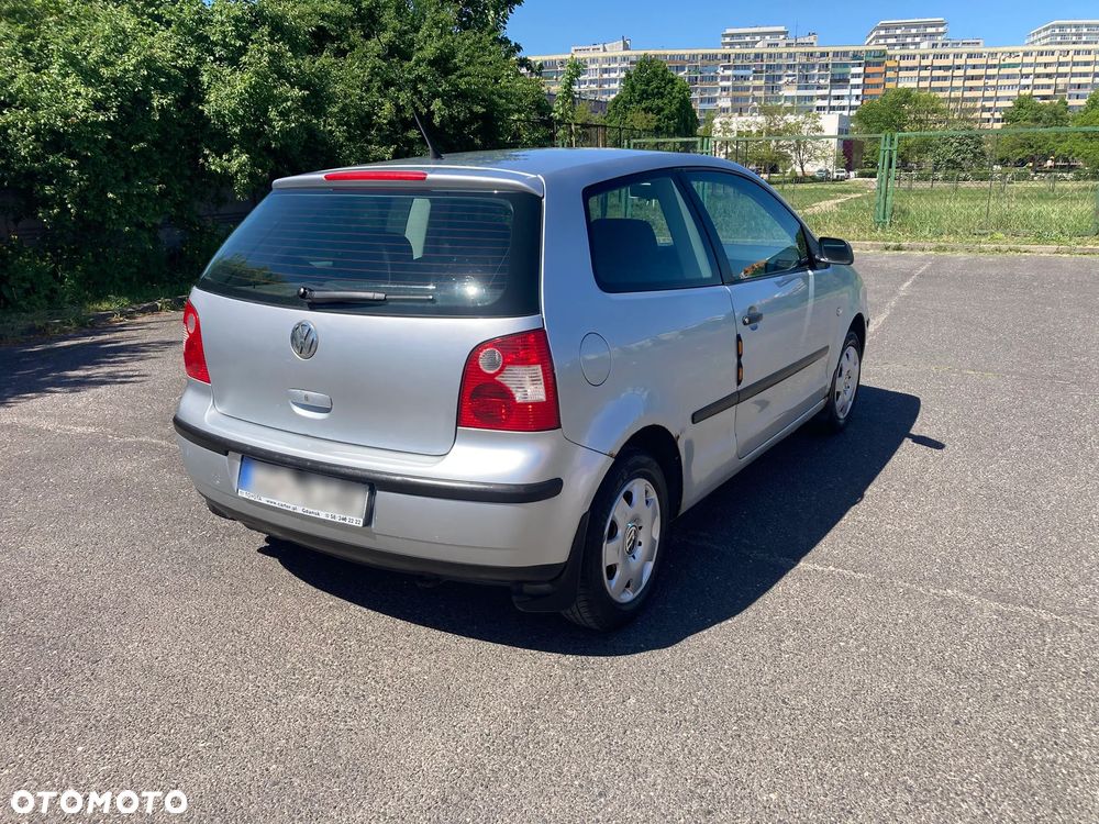 Volkswagen Polo 1.4 16V Basis - 2