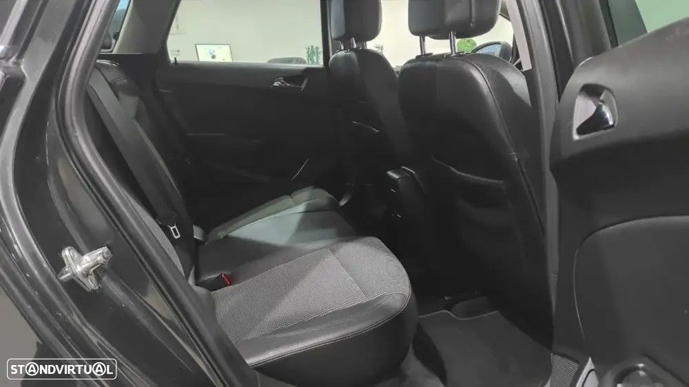 Opel Astra Sports Tourer 1.6 CDTi Executive S/S - 21