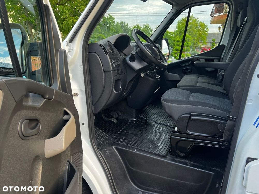 Opel Movano Max 9 osobowy - 39