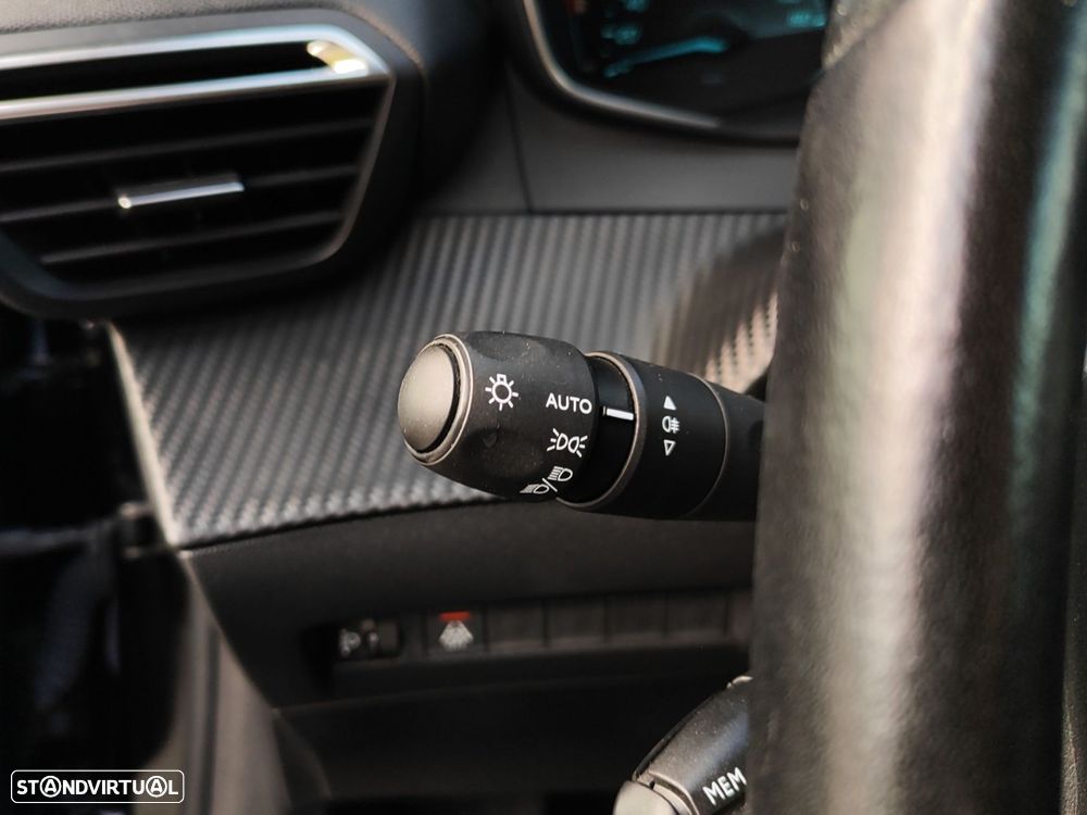 Peugeot e-208 50 kWh Active Pack - 29