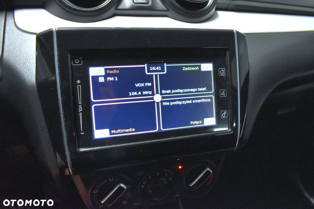 Suzuki Swift 1.2 Premium Plus - 11