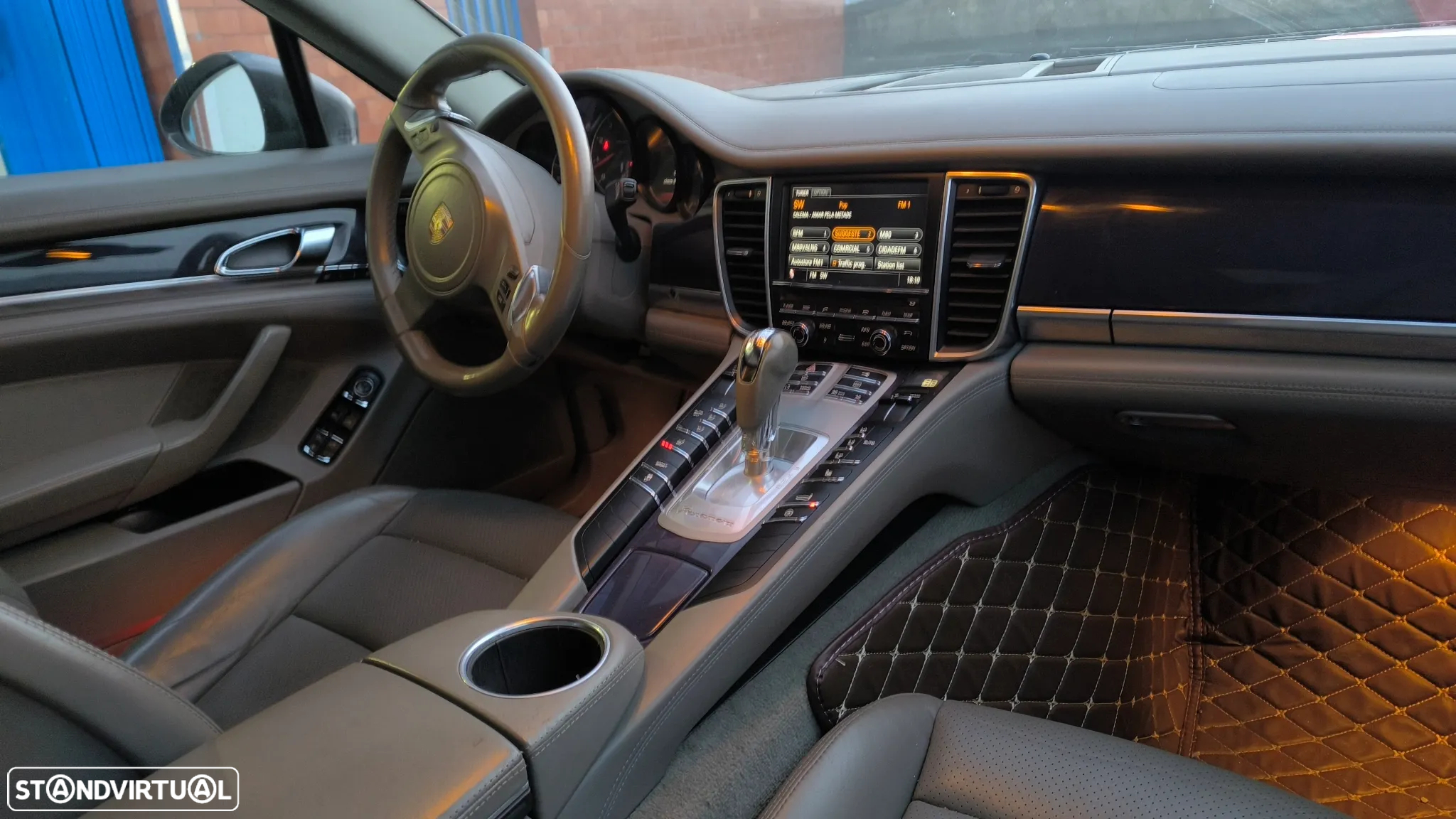 Porsche Panamera Platinum Edition PDK - 6
