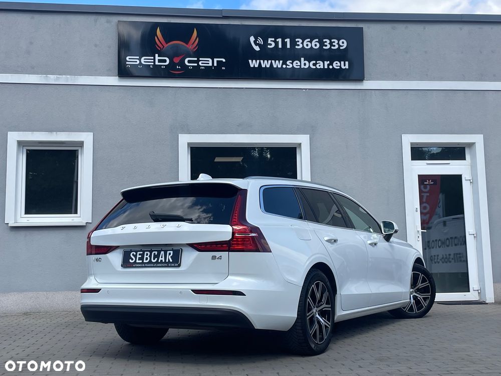 Volvo V60 B4 D Geartronic Momentum - 35