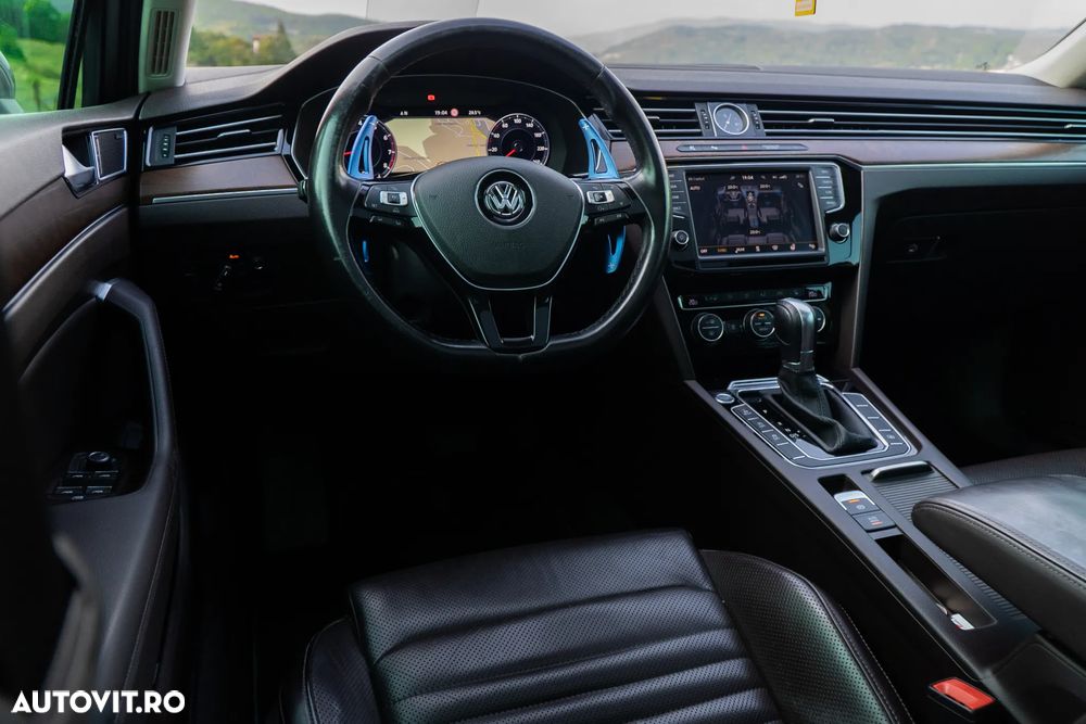 Volkswagen Passat - 14