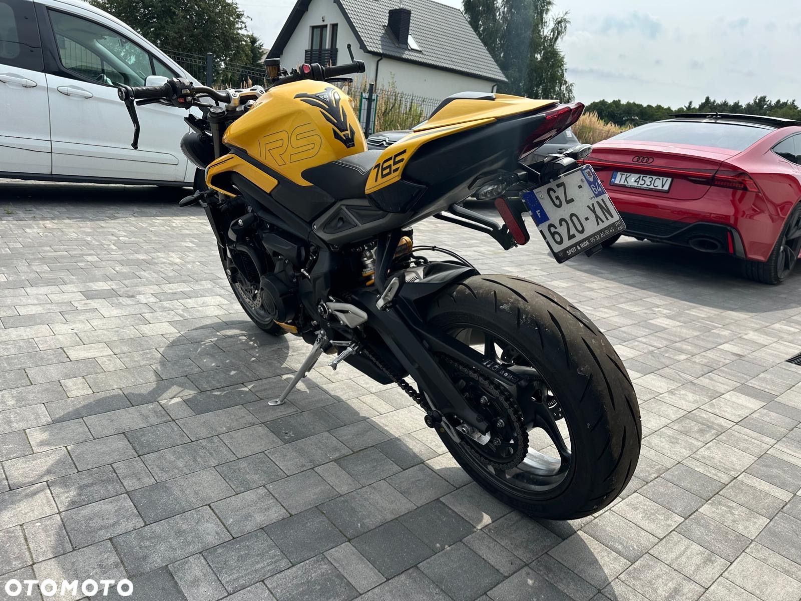Triumph Street Triple - 9