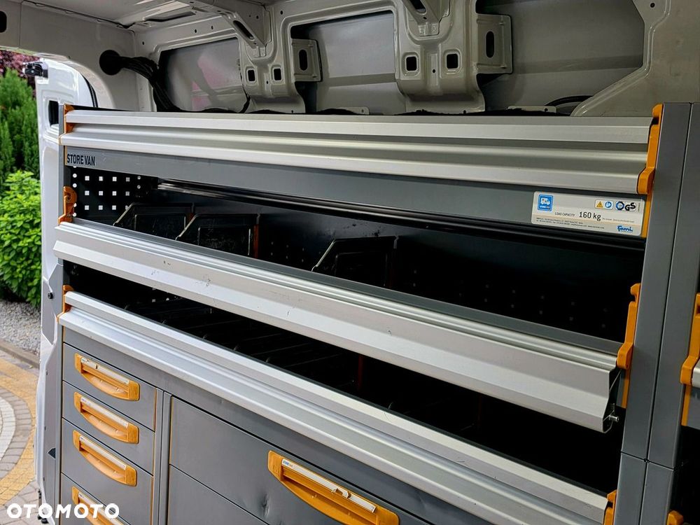 Volkswagen Crafter - 12