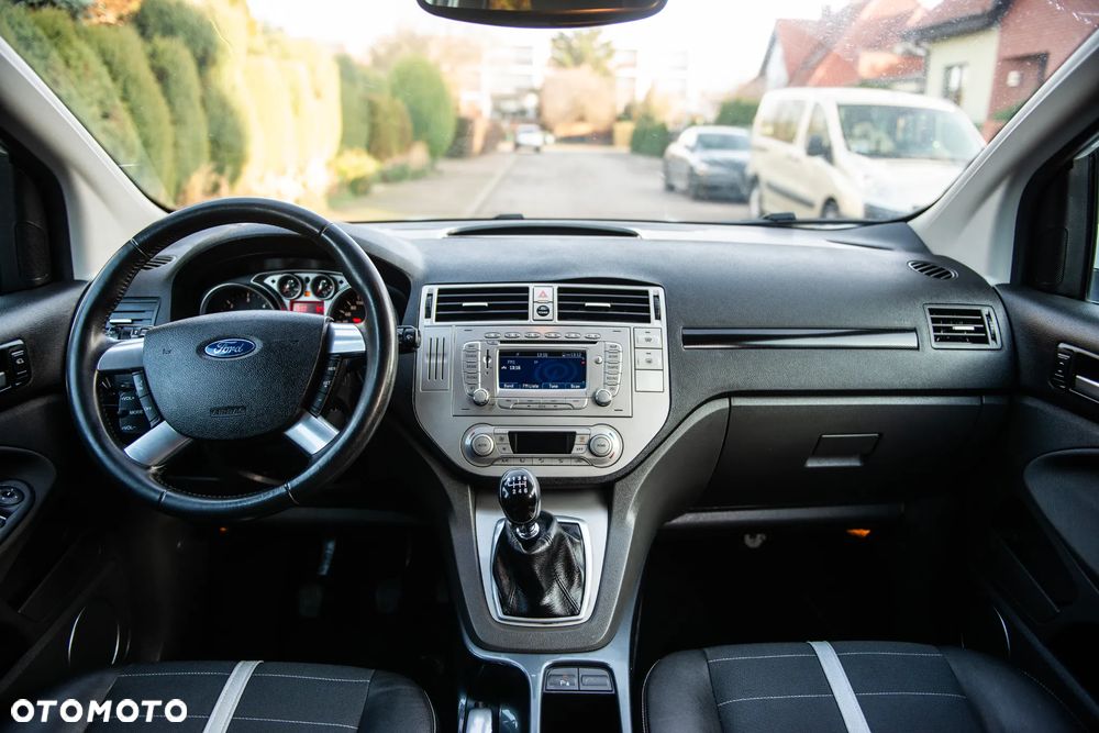 Ford Kuga 2.0 TDCi 4x4 Titanium - 30