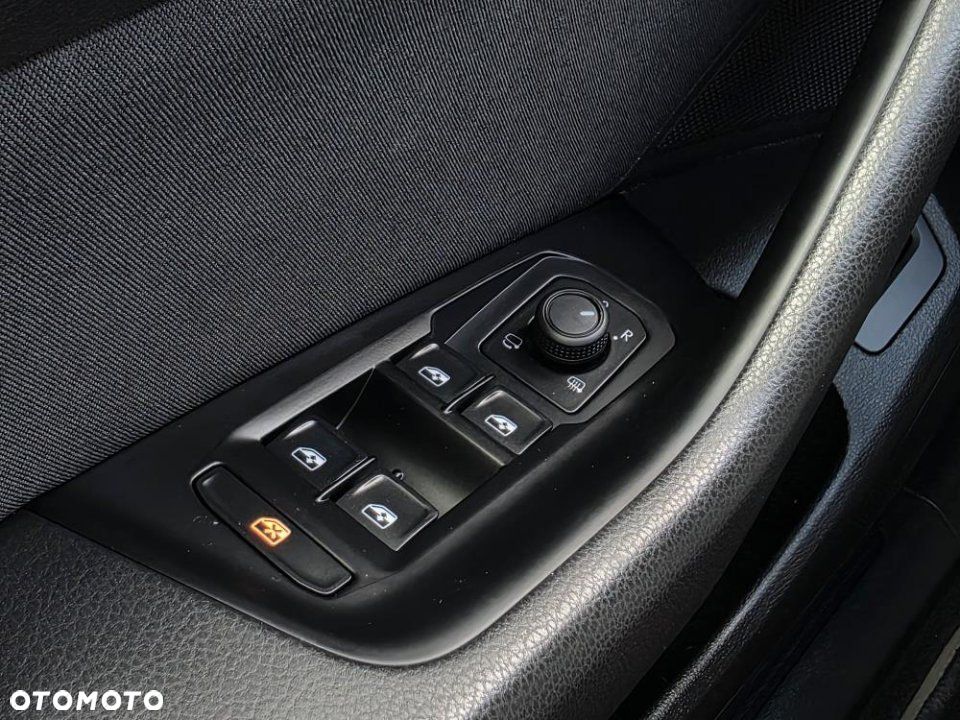 Volkswagen Passat - 25