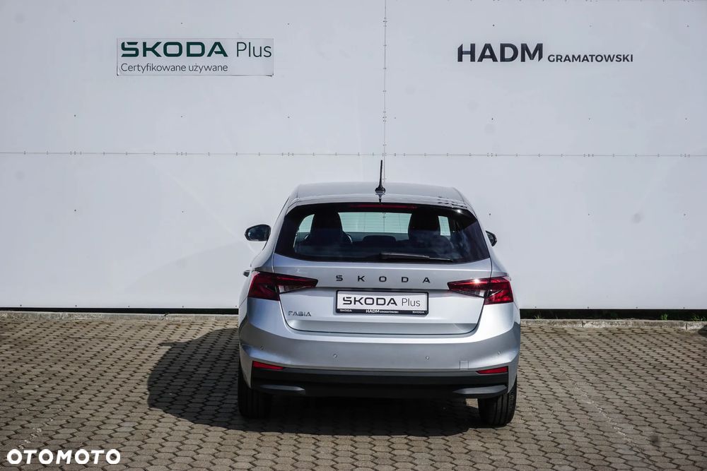 Skoda Fabia 1.0 Essence - 7