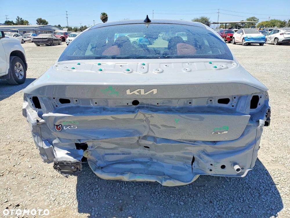 Kia K5 - 7