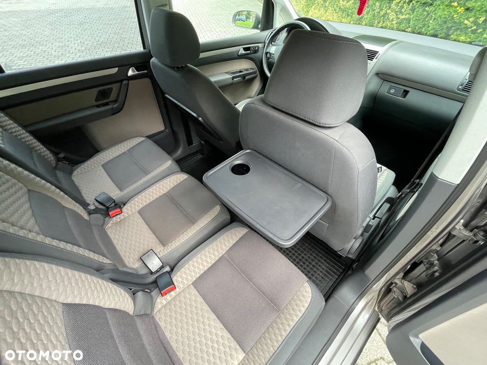 Volkswagen Touran 1.4 TSI Cross - 25