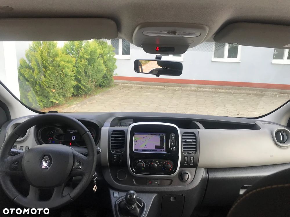 Renault Trafic Grand 1.6 dCi - 26