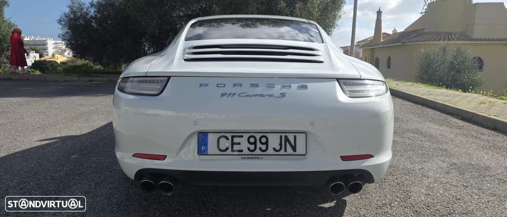 Porsche 911 Série F - 12