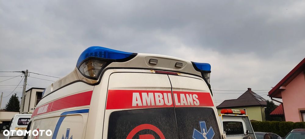 Mercedes-Benz Sprinter 316 Ambulans - 9