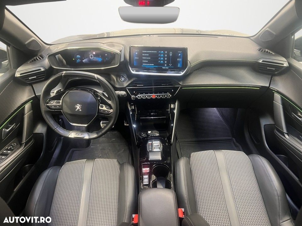 Peugeot 208 - 12