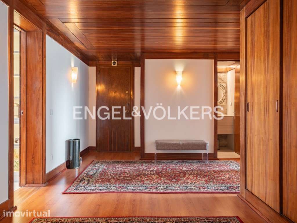 Apartamento T4 Totalmente Remodelado no Areeiro - Grande imagem: 2/36