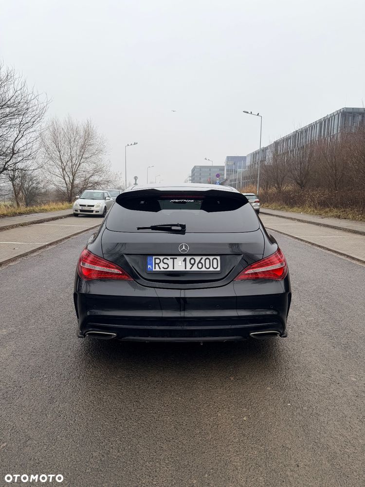 Mercedes-Benz CLA 220 4-Matic - 5