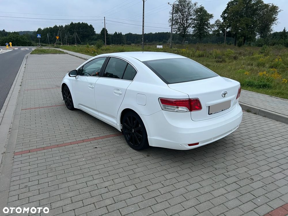 Toyota Avensis 2.2 D-4D Premium - 6