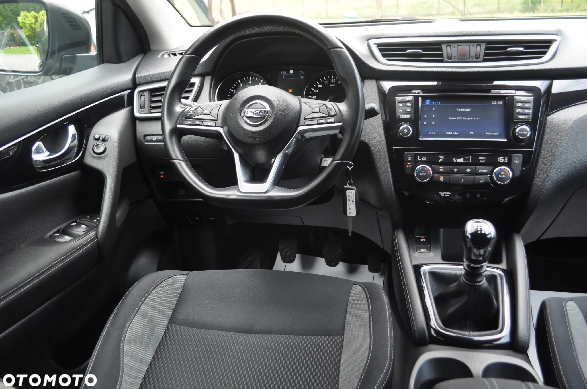 Nissan Qashqai 1.6 DIG-T N-Connecta - 27