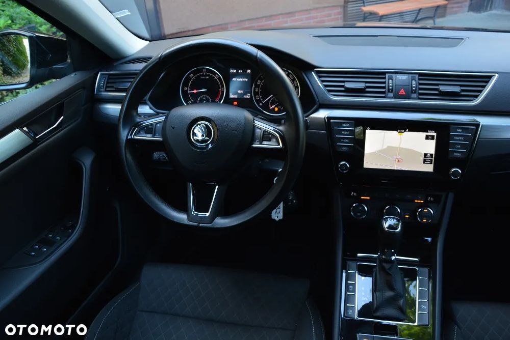Skoda Superb 2.0 TDI DSG Style - 26