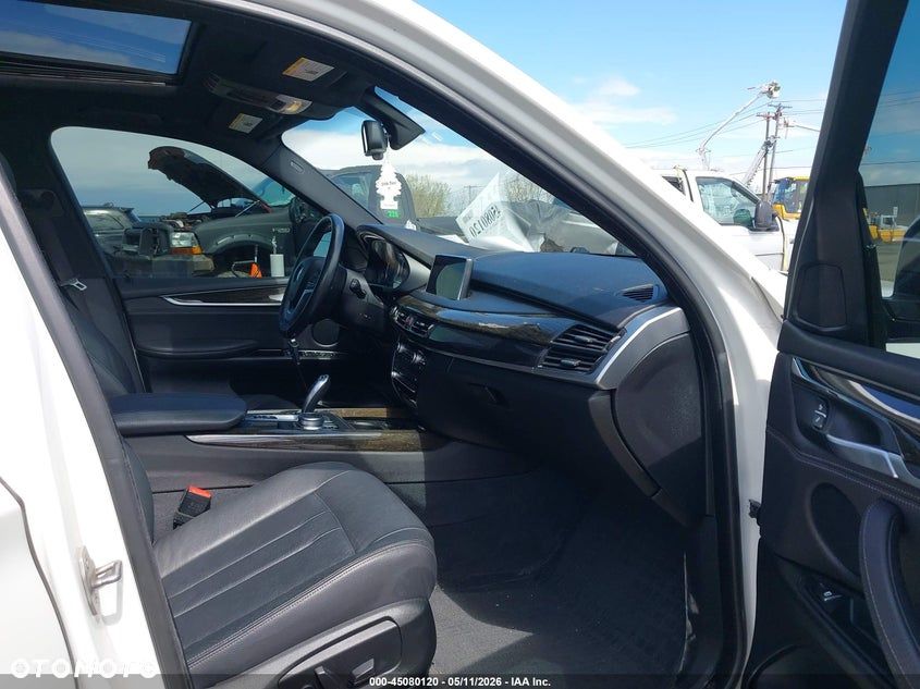 BMW X5 xDrive35i - 11