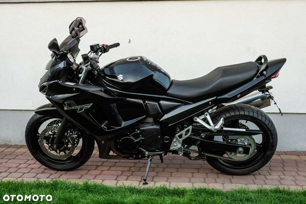 Suzuki GSX - 5
