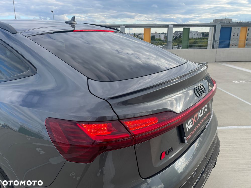 Audi Q8 Sportback e-tron - 13