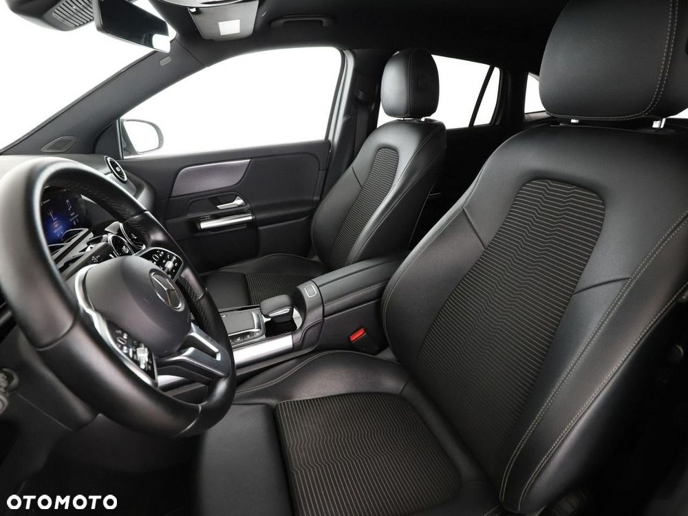 Mercedes-Benz GLA 250 e PHEV Progressive 8G-DCT - 14
