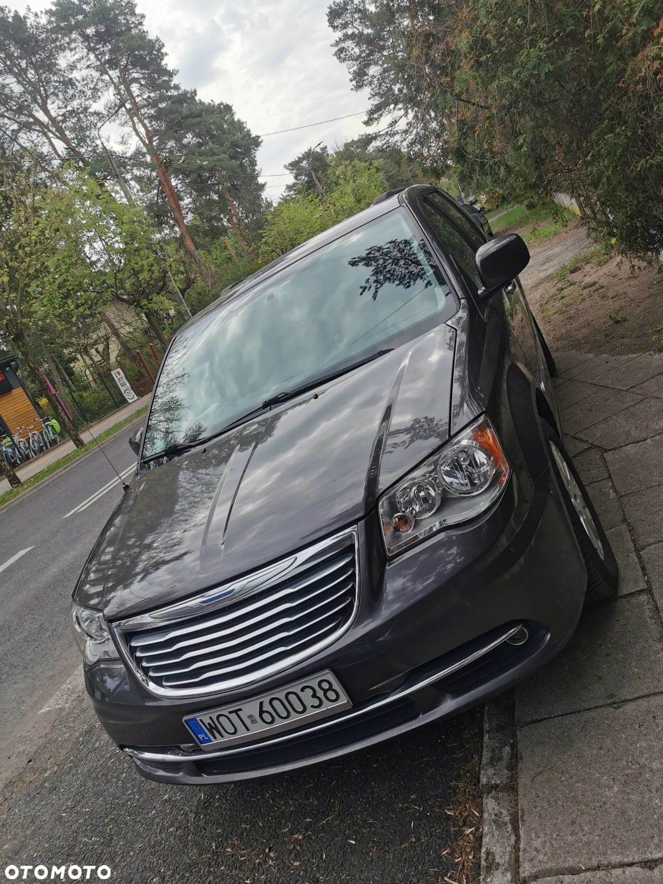 Chrysler Town & Country 3.8 Touring - 1