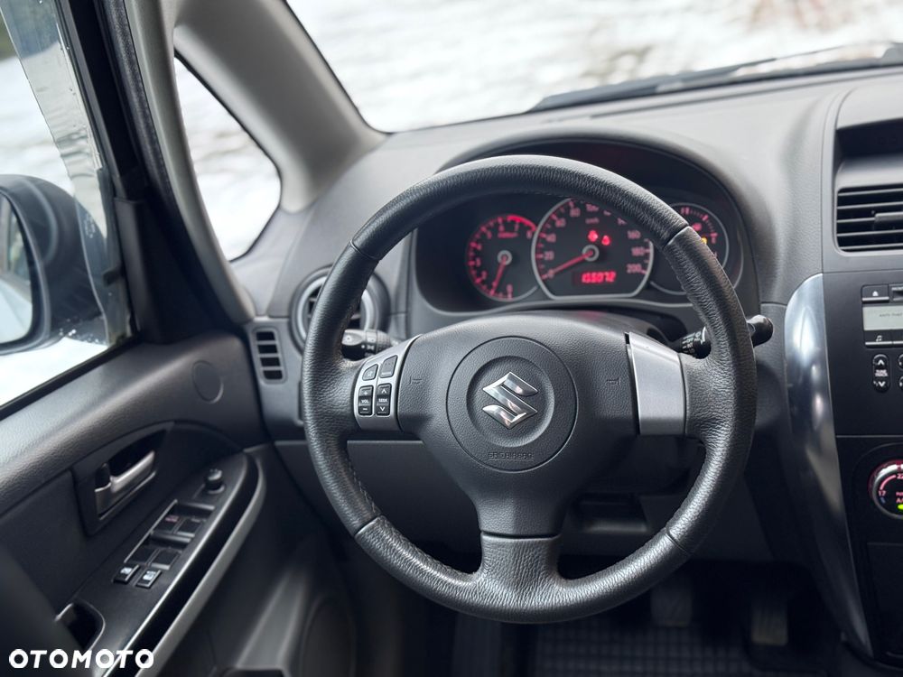 Suzuki SX4 1.6 GS / Premium 4WD - 11